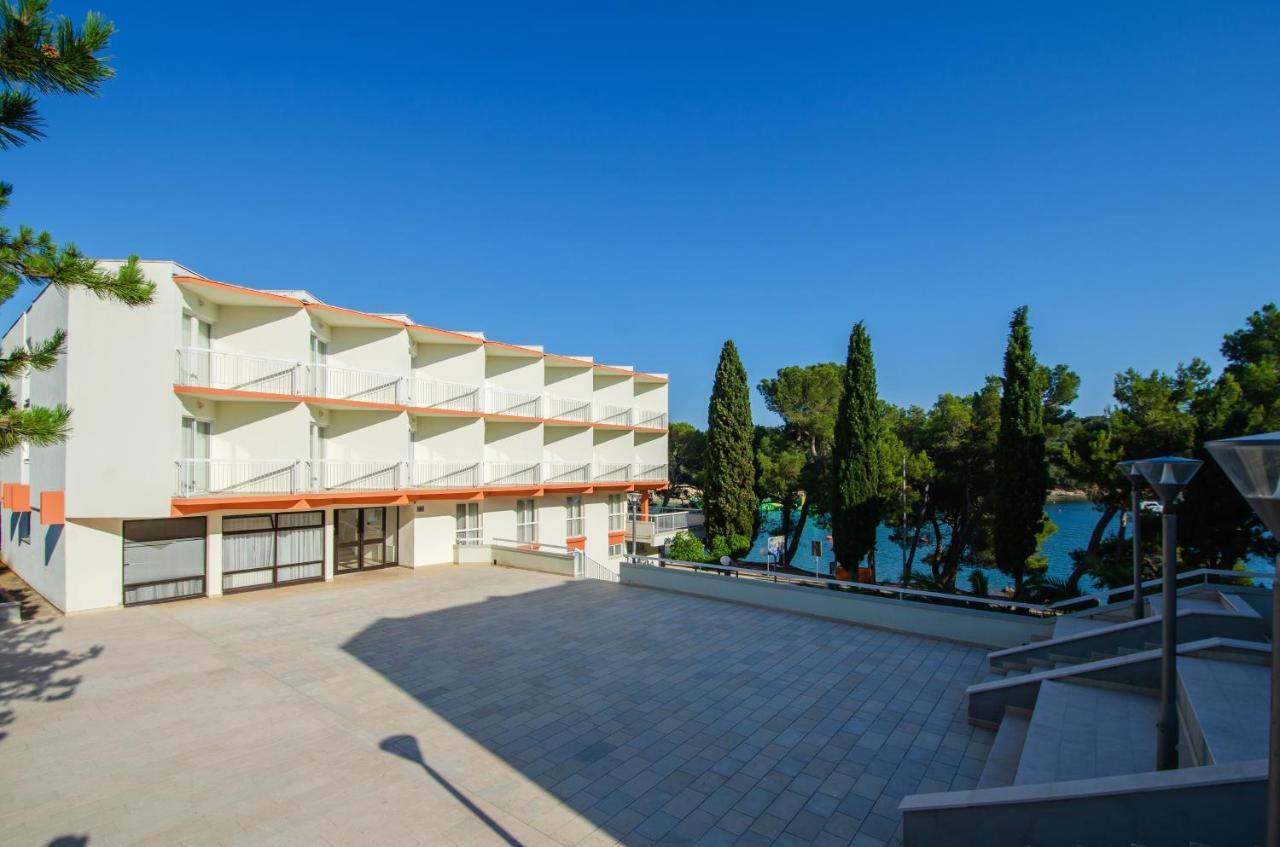 Centinera Resort Banjole Eksteriør bilde