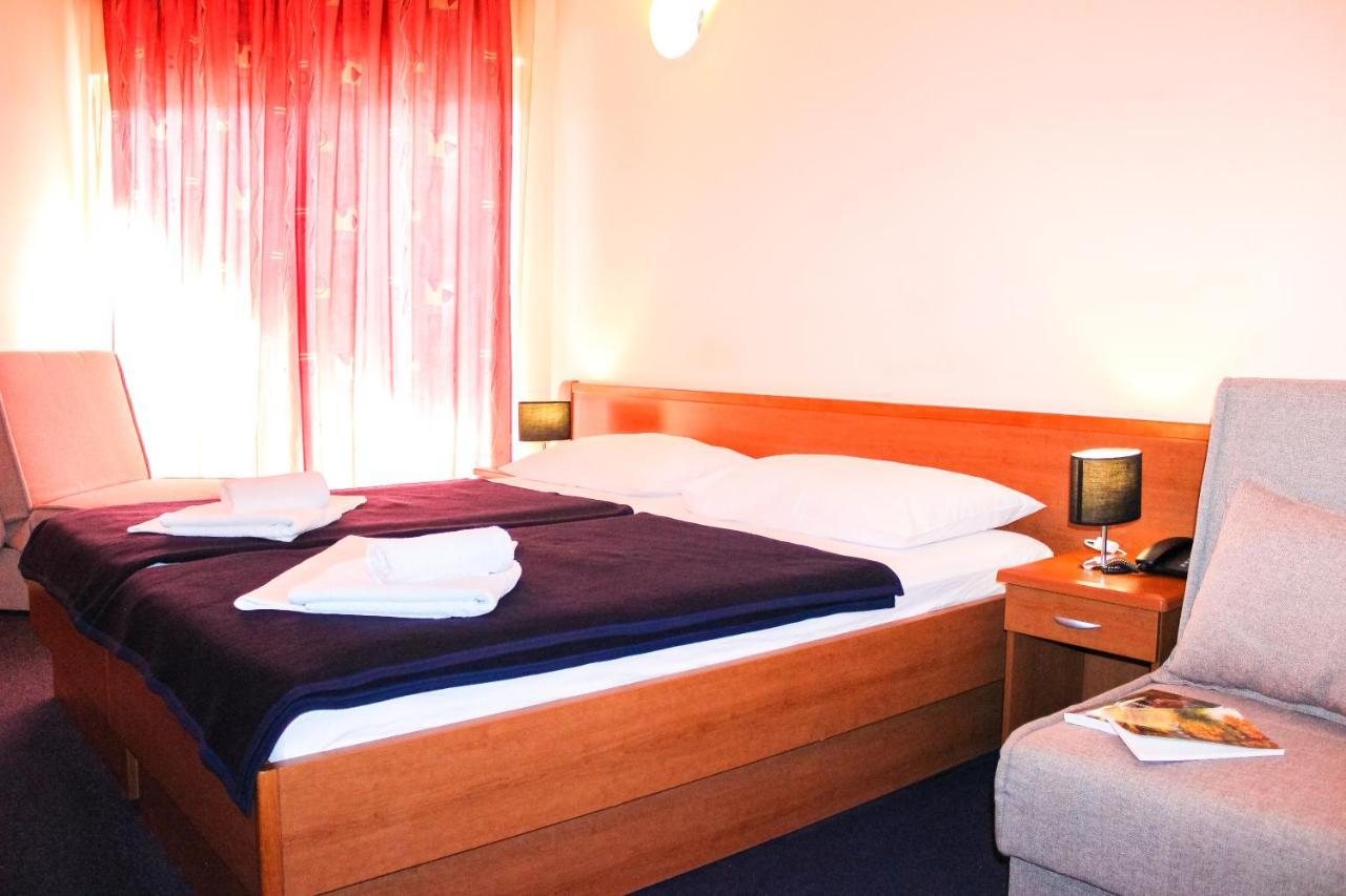 Centinera Resort Banjole Eksteriør bilde