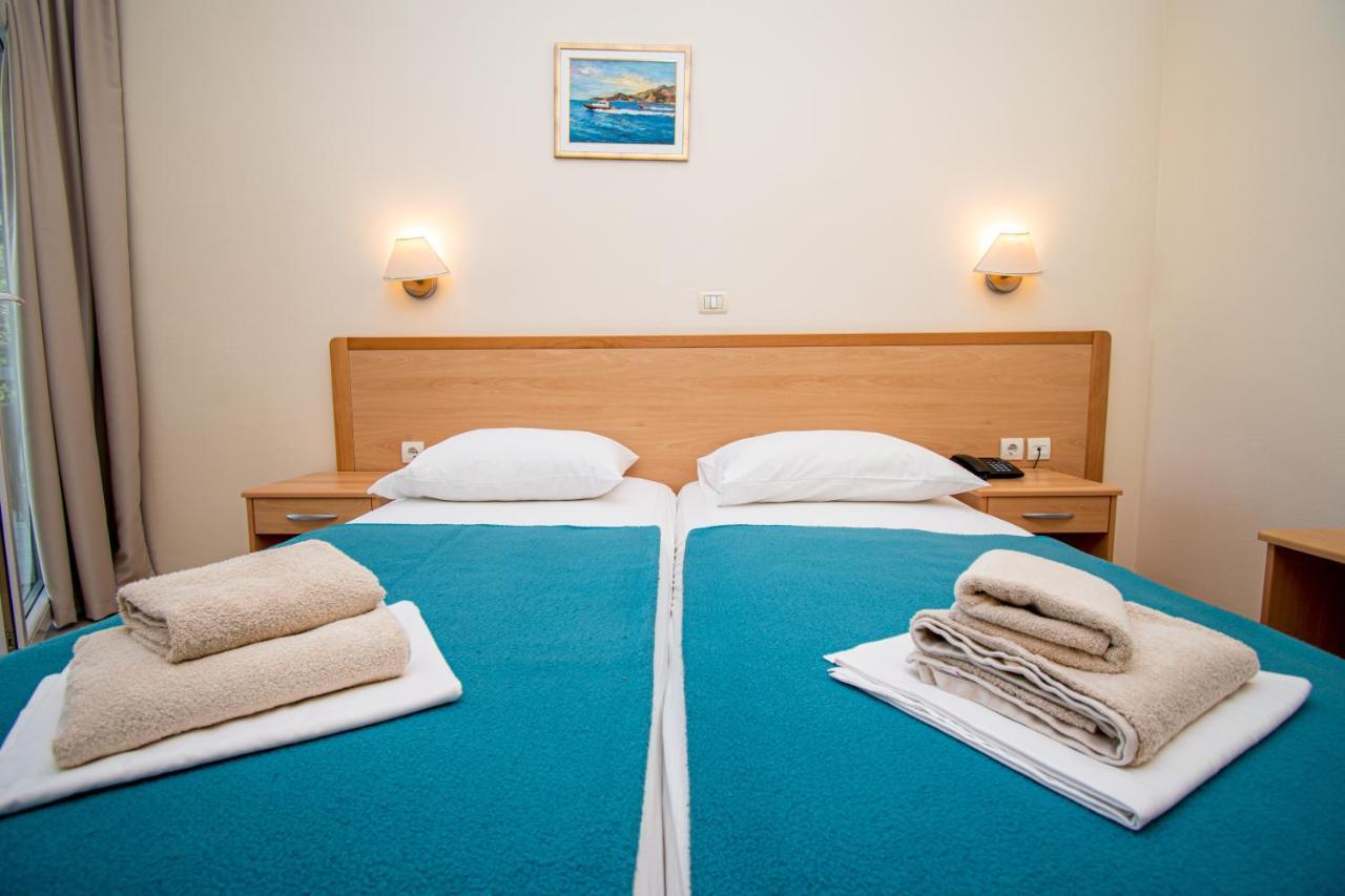 Centinera Resort Banjole Eksteriør bilde