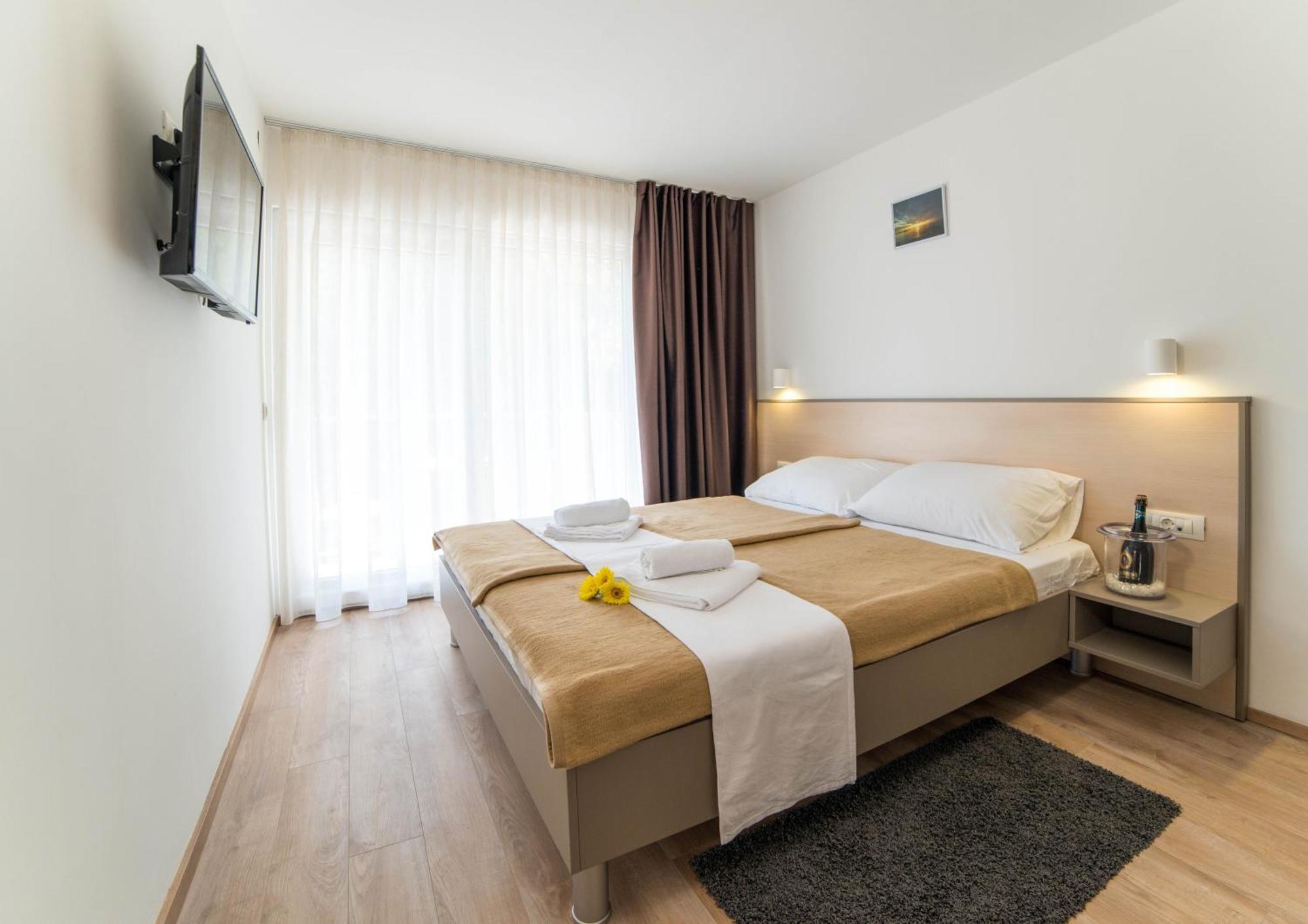 Centinera Resort Banjole Eksteriør bilde